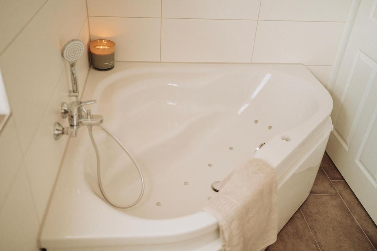 Malerisch Am See Mit Kamin, Sauna & Whirlpool Нордхорн Екстериор снимка